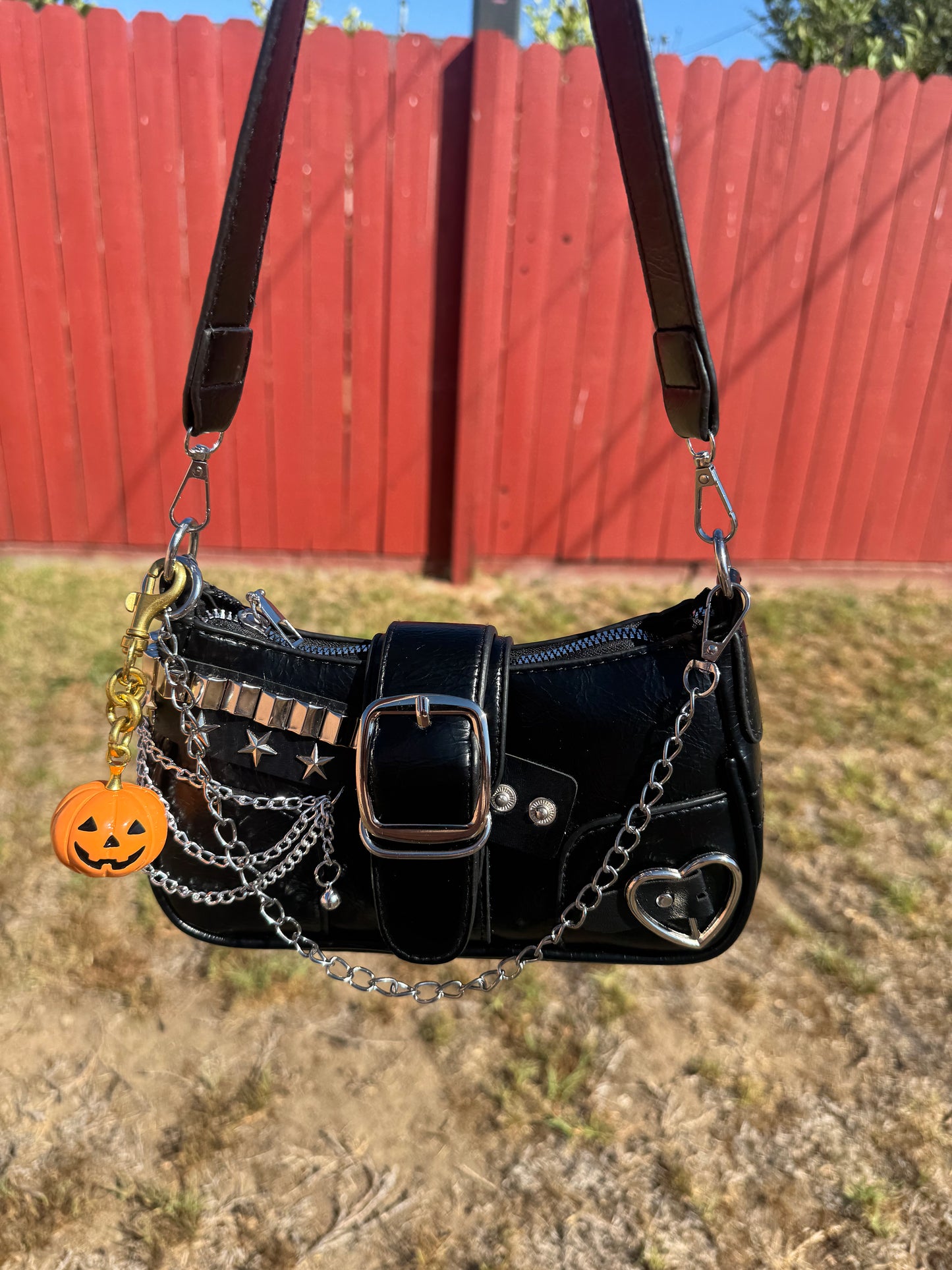 Jack-O’-Lantern Charm